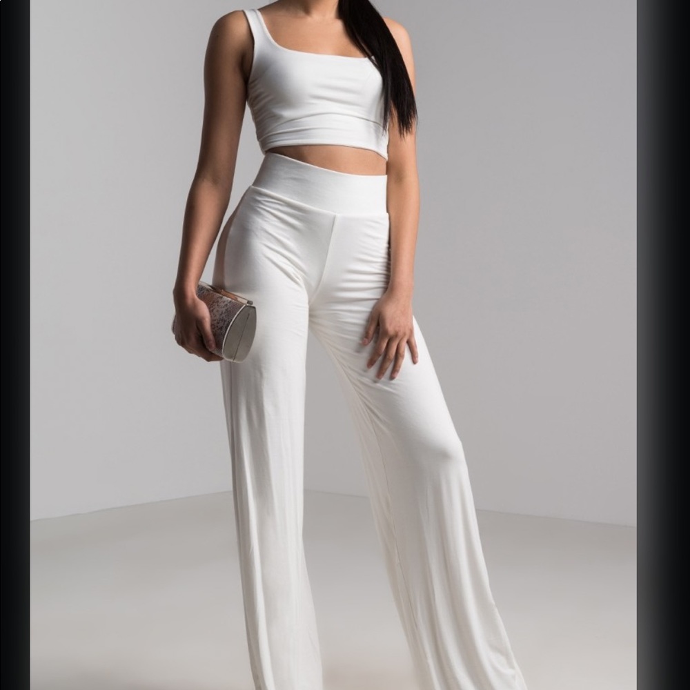 NWT! Akira white pant set sz L top sz M pants